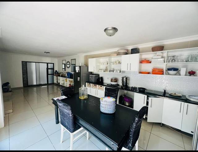 4 BEDROOM HOUSE FOR SALE IN BLOUBOSRAND